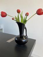 Oude zwarte kan / vaas van Tiko, Gouda Holland, Antiek en Kunst, Antiek | Keramiek en Aardewerk, Ophalen of Verzenden