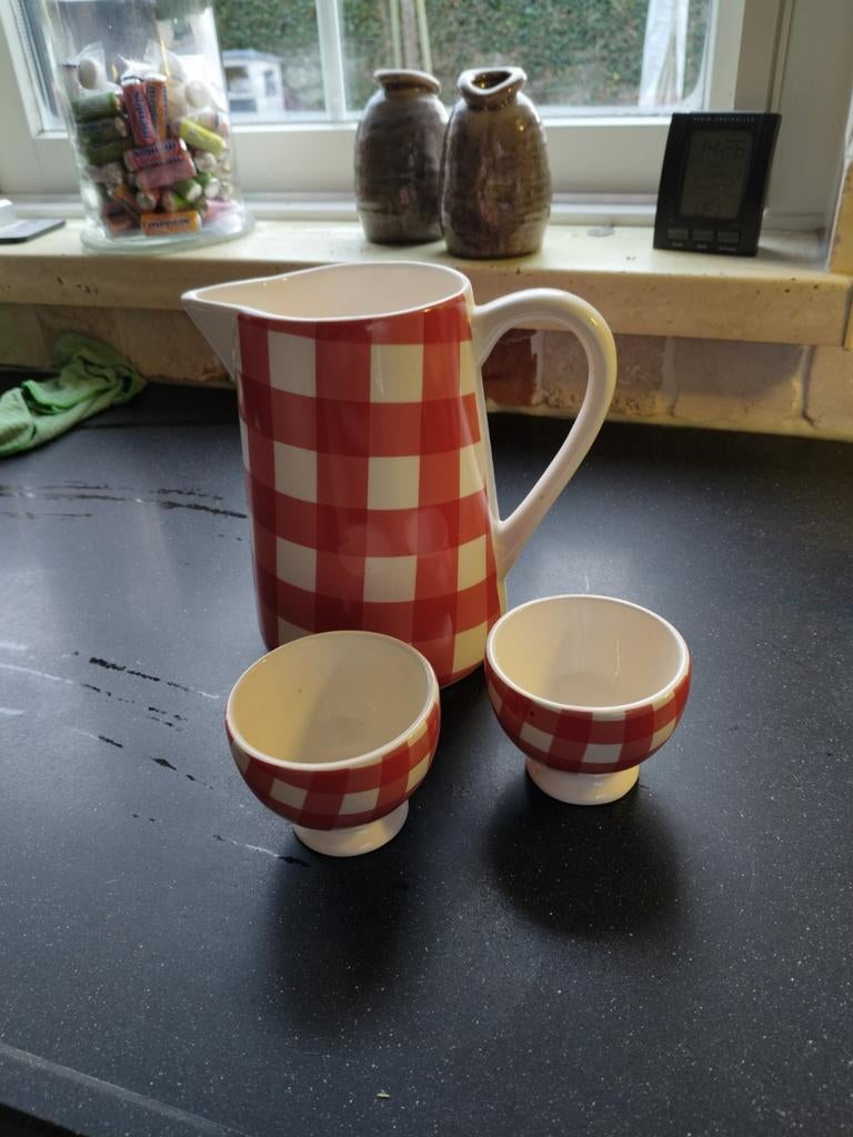 Kan met 2 schaaltjes rood-wit geblokt, Ophalen of Verzenden