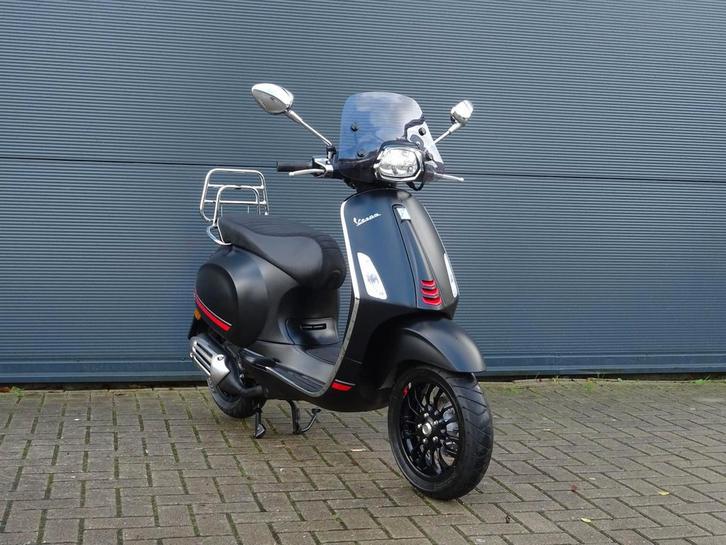 VESPA SPRINT 50i 4T  25KM nette staat !, Fietsen en Brommers, Brommers | Vespa