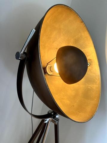 Industriële vloerlamp – Bronskleurig metaal – 160 cm hoog beschikbaar voor biedingen