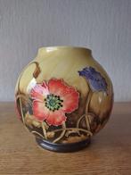 Old Tupton Ware vaas Poppyfield Moorecroft style, Ophalen of Verzenden