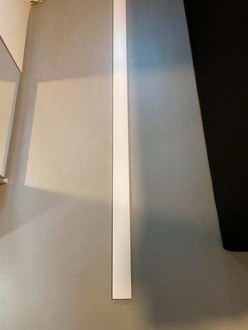 1 plint wit 244x7 - nieuw beschikbaar voor biedingen