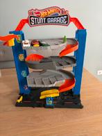 Hot Wheels Stunt Garage Racebaan, Kinderen en Baby's, Speelgoed | Racebanen, Racebaan, Ophalen of Verzenden, Zo goed als nieuw