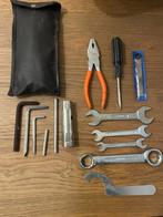 moto guzzi gereedschapsetje nos origineel, Motoren, Onderdelen | Oldtimers, Ophalen of Verzenden, Nieuw