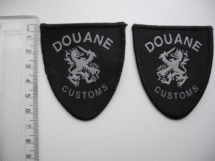 2 Douane customs emblemen. Nieuw, Verzamelen, Militaria | Algemeen, Overige soorten, Embleem of Badge, Nederland, Ophalen of Verzenden
