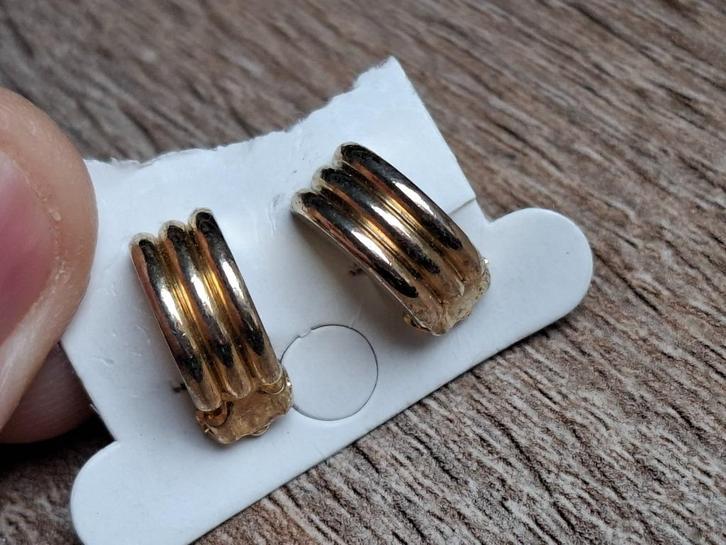 **SALE** Vintage clips 0.50 eurocent, Sieraden, Tassen en Uiterlijk, Oorbellen, Zo goed als nieuw, Overige materialen, Overige kleuren