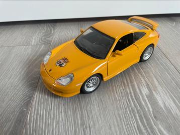 1:18 Bburago Porsche 911 GT3 Carrera 1997 Geel Zonder doos  beschikbaar voor biedingen