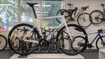 DEMO ACTIE | Isaac Boson Mineral White | XL | Shimano 105 beschikbaar voor biedingen