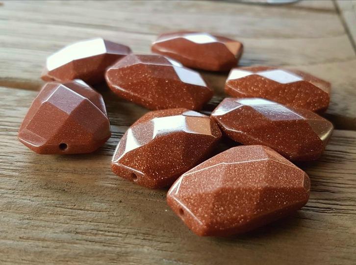 DB46 Kralen rode goudsteen facet geslepen 23x16mm, Hobby en Vrije tijd, Kralen en Sieraden maken, Nieuw, Kraal, Verzenden