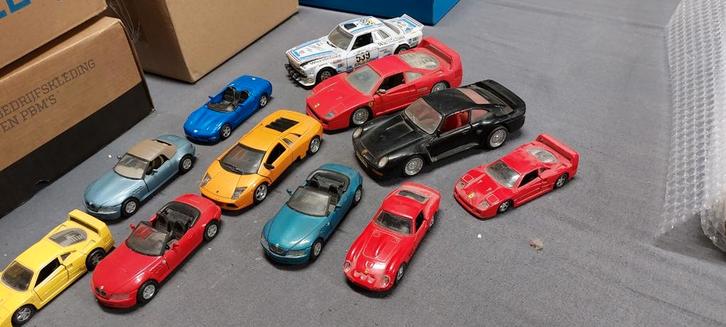 Metalen Modelauto's - Diverse Merken, Hobby en Vrije tijd, Modelauto's | 1:18, Gebruikt, Auto, Overige merken, Ophalen of Verzenden