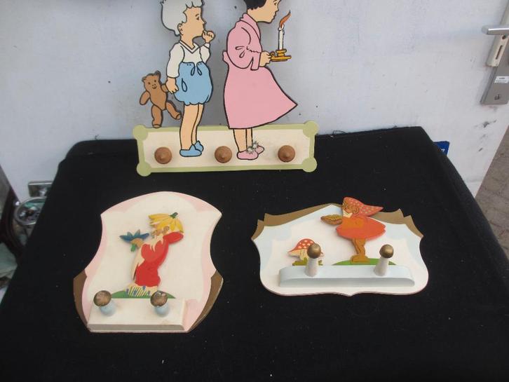 Div. kinder kapstokjes'50 J. Snelten - Kleur en Profiel, Kinderen en Baby's, Kinderkamer | Inrichting en Decoratie, Gebruikt, Kapstokje