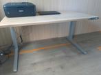 Ahrend elektrisch bureau 140x80 cm, Huis en Inrichting, Bureaus, Ophalen, Elektrisch, Zo goed als nieuw
