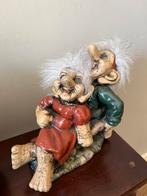 Noors beeldje van 2 trollen keramiek, Ophalen of Verzenden, Zo goed als nieuw, Dier