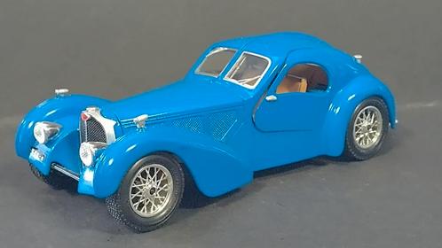 Bugatti Typ 57 SC Atlantic Blue 1:24 Bburago Burago Pol, Hobby en Vrije tijd, Modelauto's | 1:24, Zo goed als nieuw, Ophalen of Verzenden