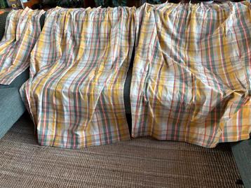 Leuke retro gordijnen geblokt, ongeveer 190 breed x 155 h beschikbaar voor biedingen