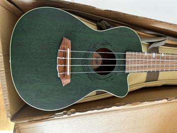 flight duc380 ceq Jade flight duc373 mahonie  ukulele  beschikbaar voor biedingen