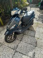 Piaggio new fly, Fietsen en Brommers, Scooters | Piaggio, Ophalen, Gebruikt, Maximaal 45 km/u, Fly