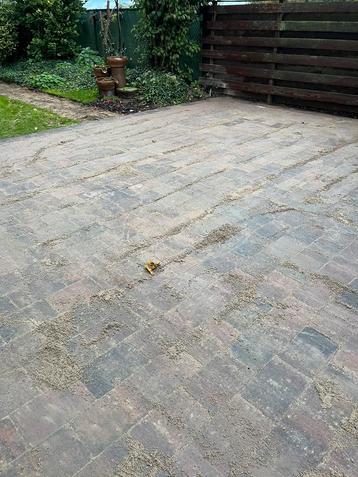 Stratenmaker neemt nog werk aan  beschikbaar voor biedingen
