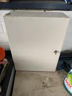 Ijzer kastje, Doe-het-zelf en Verbouw, Deuren en Horren, Ophalen of Verzenden, Gebruikt, Binnendeur, 200 tot 215 cm