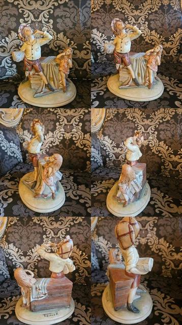 schitterend beeld capodimonte kranten jongen + meisje beschikbaar voor biedingen