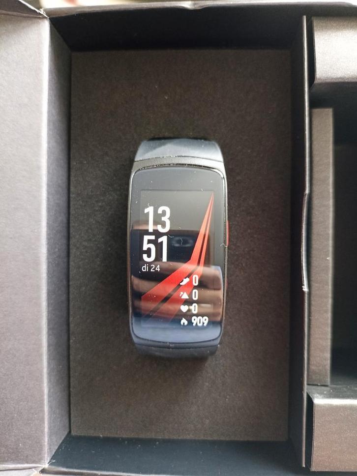 Samsung Gear Fit2 Pro rood weinig gebruikt, Sport en Fitness, Hartslagmeters, Zo goed als nieuw, Overige merken, Waterdicht, Ophalen of Verzenden