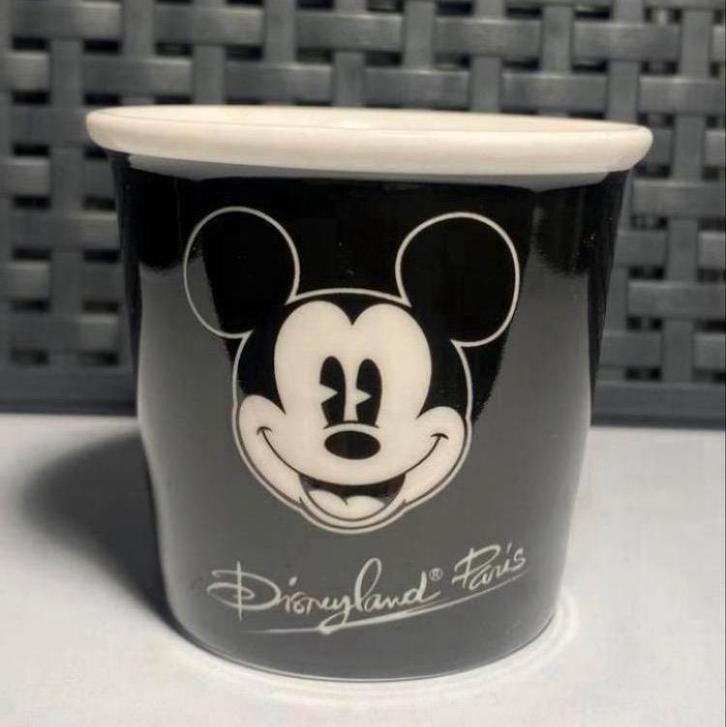 Espresso mokje / koffiemokje met Mickey Mouse. H.6  cm., Verzamelen, Disney, Zo goed als nieuw, Servies, Mickey Mouse, Ophalen of Verzenden