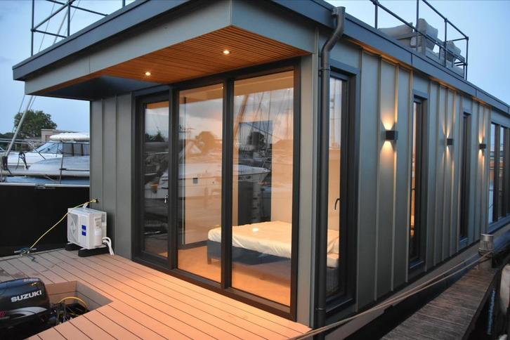 Houseboat woonboot te huur van begin november eind maart, Huizen en Kamers, Woonboten te koop