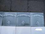 9 Art nouveau wandtegels warme tint grijs in relief 135 cm, Antiek en Kunst, Antiek | Wandborden en Tegels, Ophalen