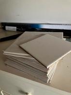 Gratis 15 witte wandtegels 20x20, Huis en Inrichting, Stoffering | Vloerbedekking, Ophalen, Zo goed als nieuw, Minder dan 10 m²