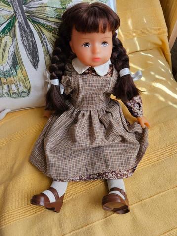 leuke vintage pop, ongeveer 45 cm beschikbaar voor biedingen