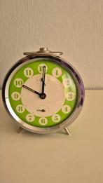 Groene vintage retro wekker uit de seventies, Ophalen of Verzenden, Zo goed als nieuw, Analoog, Wekker of Tafelklok
