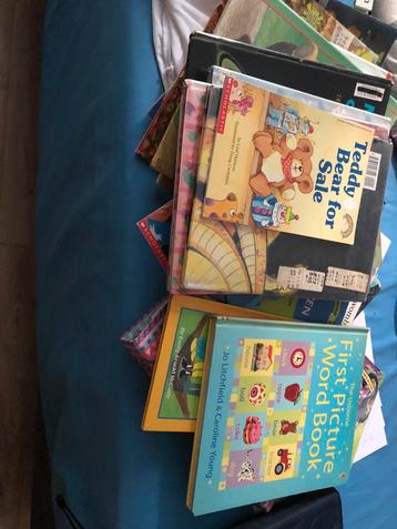 Lees boeken voor de kinderen. Nederlands en Engels beschikbaar voor biedingen