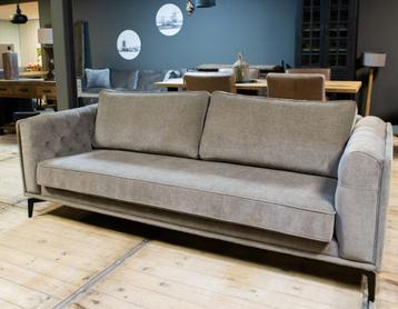 Bank Tyson Showmodel beschikbaar voor biedingen