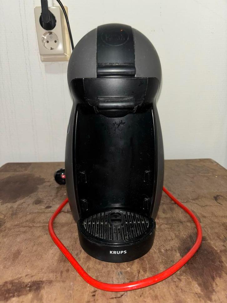 Krups Dolce Gusto Koffiezetapparaat, Witgoed en Apparatuur, Koffiezetapparaten, Gebruikt, Koffiepads en cups, Koffiemachine, 1 kopje