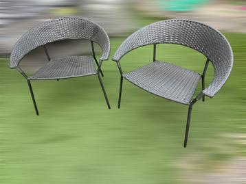 2 x roale kuipstoelen/ tuinstoelen in goede staat ! beschikbaar voor biedingen