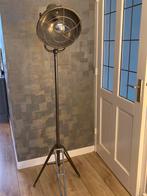 Leuke industriele lamp, Huis en Inrichting, Lampen | Vloerlampen, Ophalen, Zo goed als nieuw, Metaal, 150 tot 200 cm