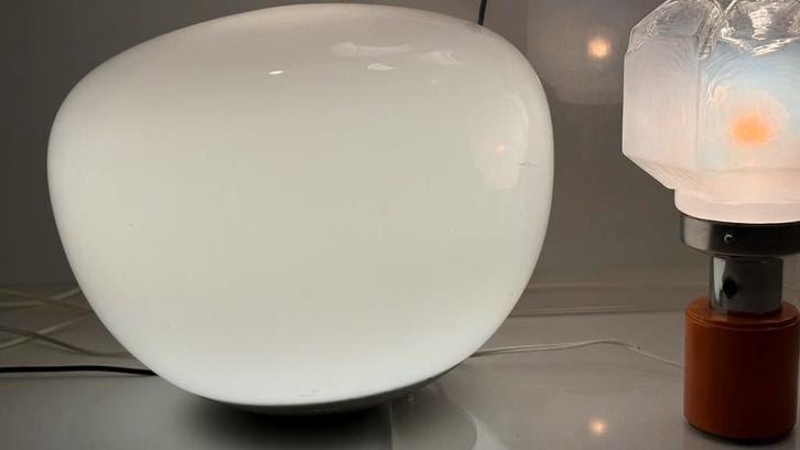 Design Jonisk vloerlamp of tafellamp Carl Öjerstam IKEA, Huis en Inrichting, Lampen | Vloerlampen, Zo goed als nieuw, Minder dan 100 cm