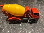 Mercedes Cement wagen vrachtwagen- miniatuur, Hobby en Vrije tijd, Modelauto's | 1:50, Ophalen of Verzenden, Zo goed als nieuw