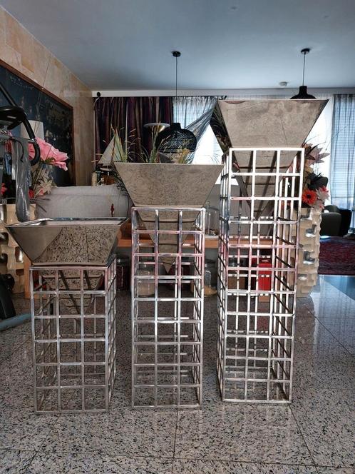 RVS set bloembakken of decor zuilen, Huis en Inrichting, Overige Huis en Inrichting, Zo goed als nieuw, Ophalen