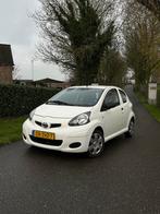 Toyota Aygo 1.0 VVT-i 2011 Wit | Apple Carplay, Auto's, Voorwielaandrijving, 4 stoelen, Handgeschakeld, Particulier