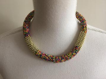 Gekleurde kraaltjes choker ketting beschikbaar voor biedingen