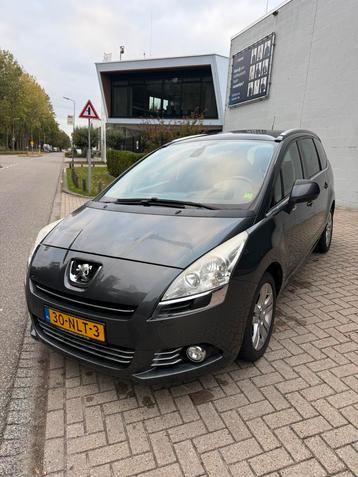 Peugeot 5008 1.6 THP Blue Lease Executive  7PL 2010 Grijs beschikbaar voor biedingen