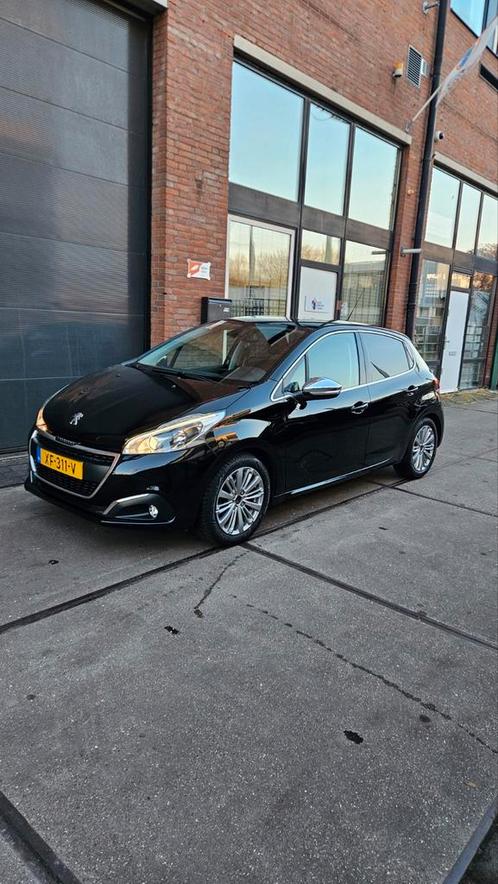 Peugeot 208 1.2 VTI 82PK Trekhaak Carplay Camera, Auto's, Peugeot, Bedrijf, Benzine, C, Hatchback, Handgeschakeld, Geïmporteerd