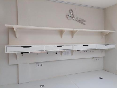 Ikea boeken planken en lades met licht eronder, Huis en Inrichting, Woonaccessoires | Wandplanken en Boekenplanken, Gebruikt, Ophalen