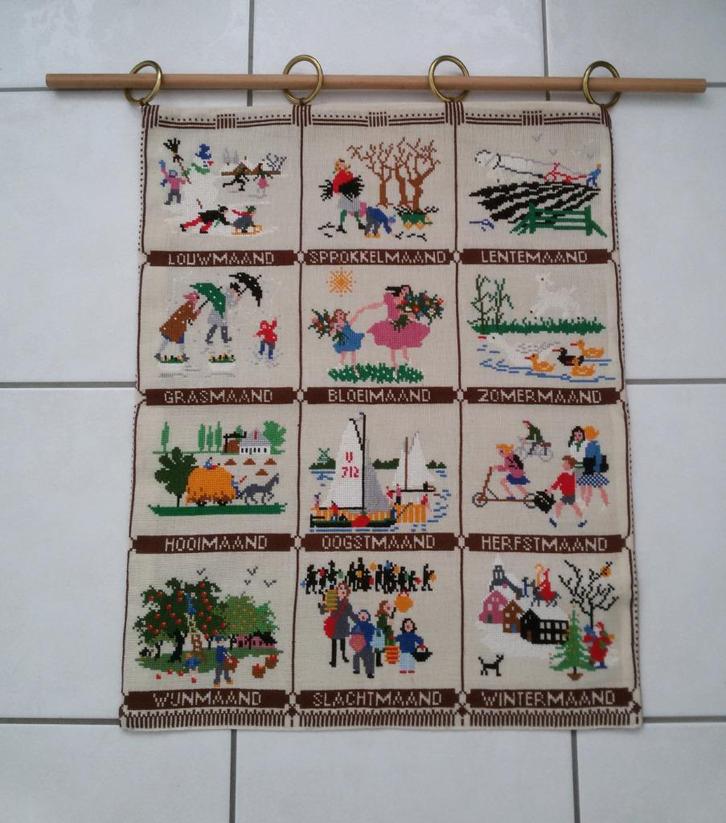 MAANDEN VAN HET JAAR andere BENAMINGEN 60 x 45 MERKLAP, Hobby en Vrije tijd, Borduren en Borduurmachines, Zo goed als nieuw, Borduurpakket