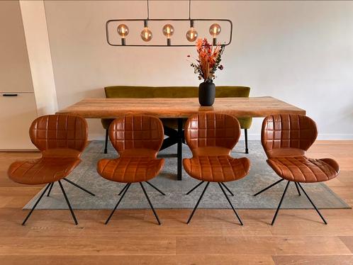 4 Zuiver OMG eetkamerstoelen bruin, Huis en Inrichting, Stoelen, Zo goed als nieuw, Vier, Kunststof, Leer, Bruin, Ophalen of Verzenden