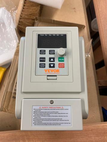 Vevor frequentie regelaar 1x230v naar 3x230v 4kW 5pk beschikbaar voor biedingen