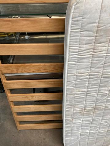 Bedbodem + Matras 120x60 cm beschikbaar voor biedingen