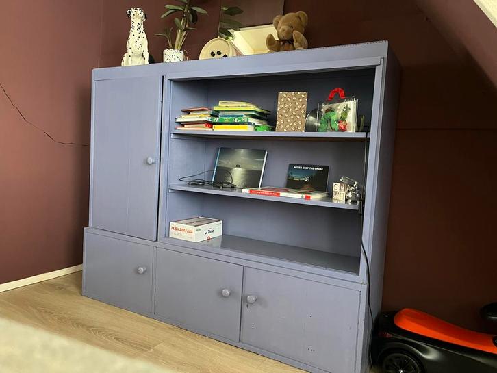 Mooie lila kast - 160x35x130.5 cm, Huis en Inrichting, Kasten | Buffetkasten, Gebruikt, 100 tot 150 cm, 150 tot 200 cm, 25 tot 50 cm