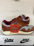 Nike Air Max 1 x Patta Dark Russet Maat 45 NIEUW, Kleding | Heren, Schoenen, Nieuw, Ophalen of Verzenden, Bruin